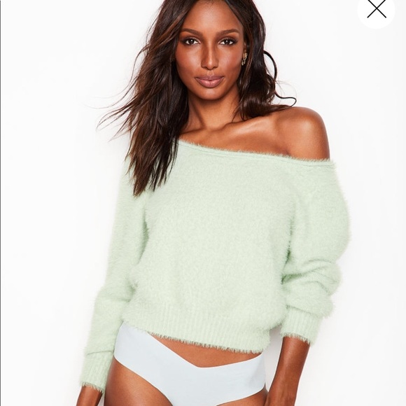 Victoria's Secret Sweaters - VS cute cozy sweater new with tags